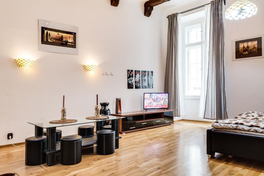 Art Apartments Ruzova Prága Kültér fotó